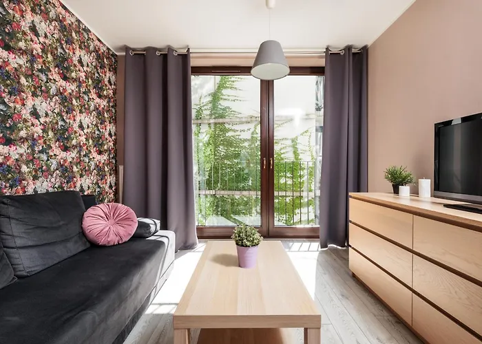 Blossom - Old Town Residence - By Upstairs